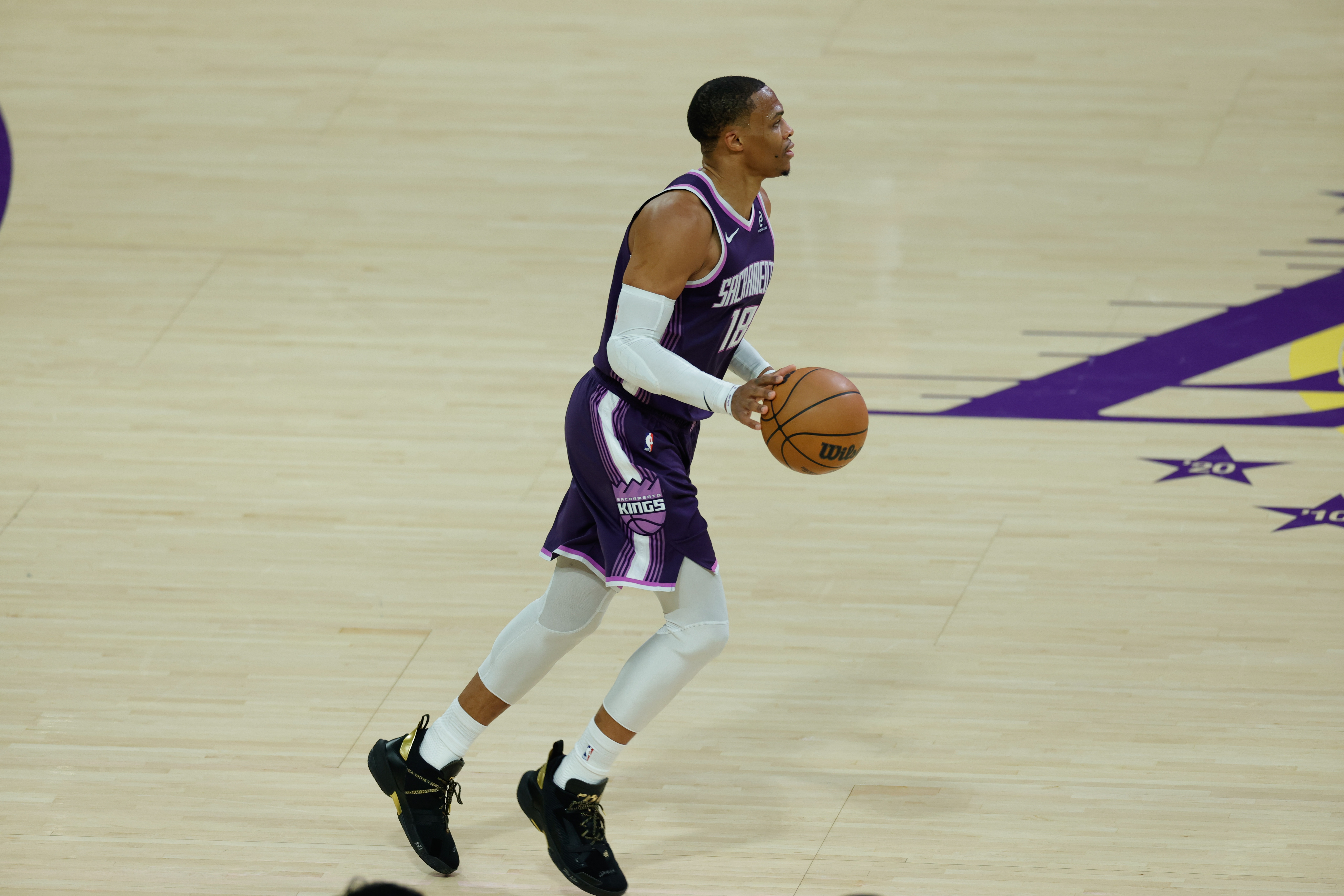 NBA彩经：快船拿下篮网 马刺轻取鹈鹕 雄鹿难胜独行侠